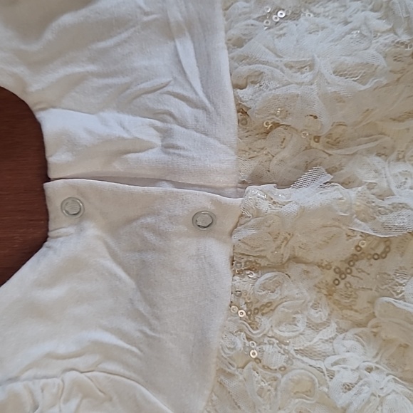 Baby girls size Newborn Isobella & Chloe dress onesie - Picture 7 of 11